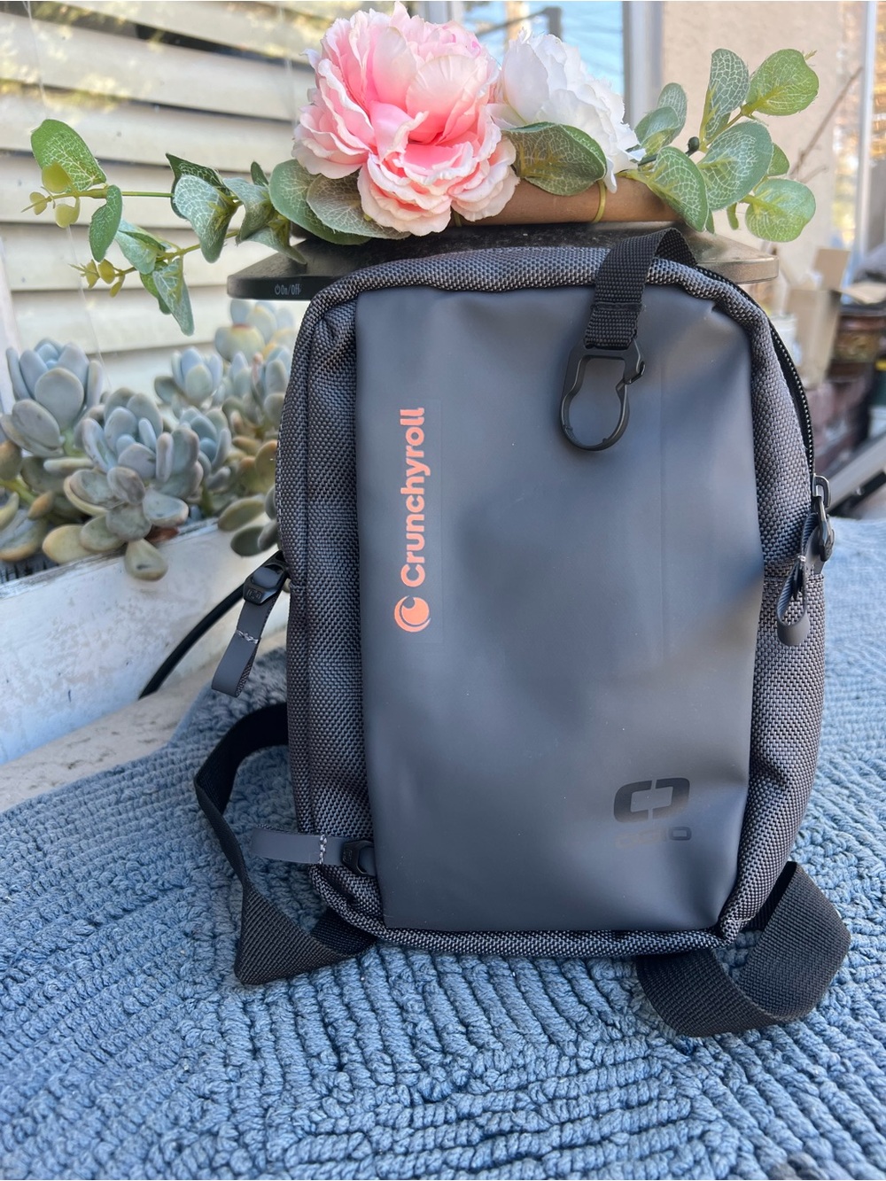 Black Crossbody Sling Bag - Compact Everyday Carry